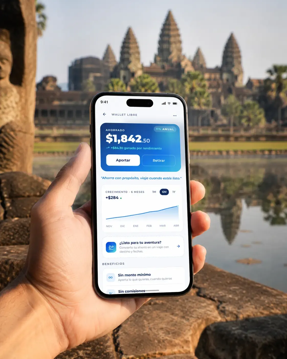 Aventuria App mostrando el saldo de ahorro frente a Angkor Wat